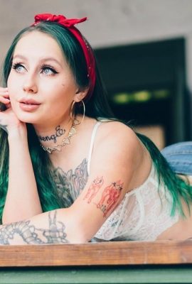 [Suicide Girls] 11 Nisan 2023 – Natashasavinich – Yeşil ruh hali[58P]