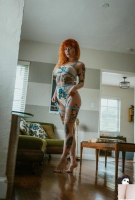 (Suicide Girls) Sevgisiz – Opal