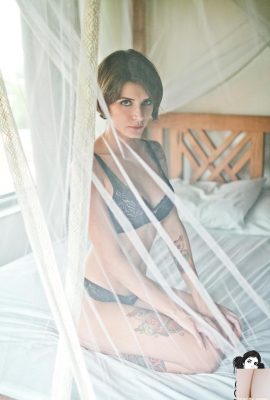 (Suicide Girls) Vaniislima – Büyülü Sabah