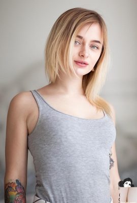 (Suicide Girls) Lyuba – Küçük ve Sevimli