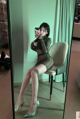 (Çevrimiçi koleksiyon) Jingluoer'in “Yeşil Transparan Kıyafeti” VIP Özel Tam (35P) Koşan Refah Kızı
