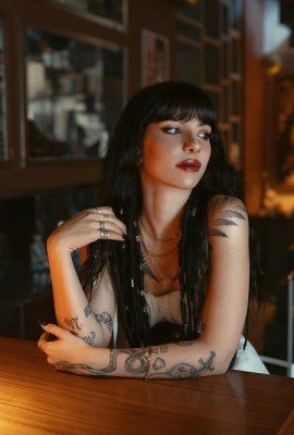 (Suicide Girls) 11 Eylül 2024 – Alyblackkk – Hibrit Teori (48P)