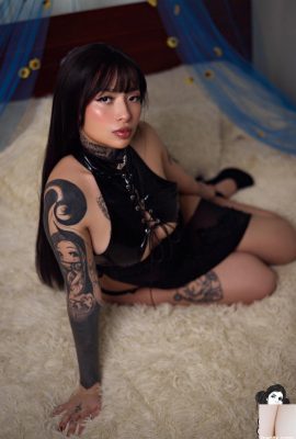 (Suicide Girls) 20 Ekim 2024 – Emelody – İsimsiz (49P)