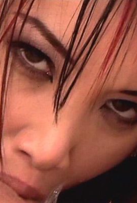 Seksi siyah kız güçlü bir adamın büyük horozu (15p) tarafından sert becerdin