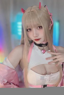 Tatlı gülümseme ve sıcak vücut ile doğal sevimli yüz “karpuz” (26p)