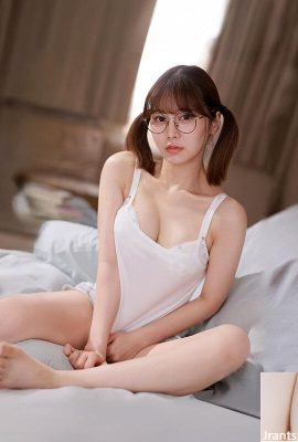 Oo Miyu: Ebeveynlerinin evine döndüğünde, yine sade eski sınıf arkadaşıyla tanışır … büyük, görünmeyen göğüsleri çok erotik … (27p)