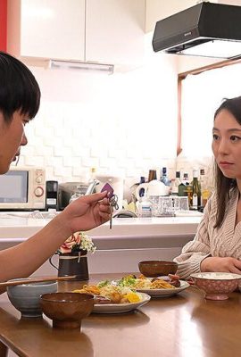 Tadokoro Yuri: Kocası Tadokoro Yuri'yi (21p) memnun etmek için gizlice başkalarıyla seks filmi çeken güzel sapkın bir eş