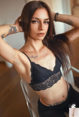 (Suicide Girls) 12 Mart 2025 – Ladytrippie – Bir parçam (48p)