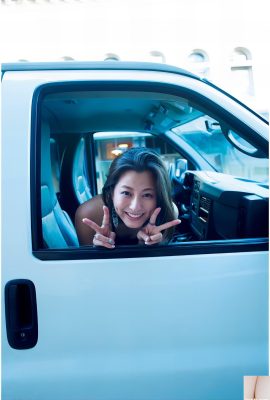 (Suzumoto Yumi) Yuvarlak göğüsler vücudunuzu gökyüzüne karşı göstermek üzere (32p)