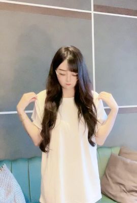 Büyük göğüslü kız “Biuier” tatlı ve seksi ve çekici olabilir (24p)