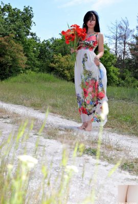 Glamould Babe Melani A Güzel Doğada Şeritler ve Pozlar Naked (21p)