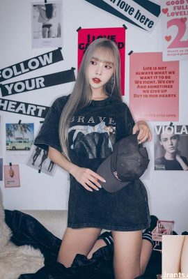 “Xie Aina” figürünü gösteriyor ve rasyonel çizgisine meydan okuyor (10p)