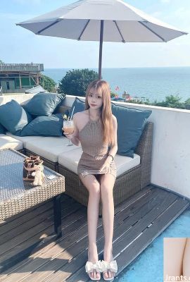 “Huahua” in ince bir bel ve uzun bacakları var ve çok çılgın! (10p)