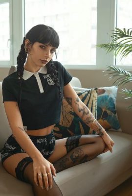 (Suicide Girls) 09 Mayıs 2025 – Allyblack – Hadi Dans… Daha sonra (48p)