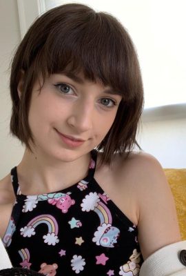Flora Rodgers porno fotoğrafları (20p)