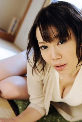 “Bir yerlerde gördüğüm bir çalışma, perde arkasındaki ilk kez oldu” Tsuki Miyayoi (30p)