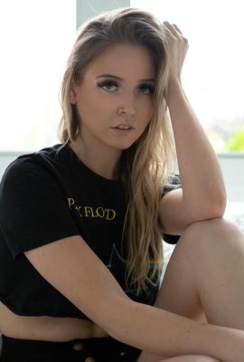 (Suicide Girls) 10 Mayıs 2025 – Robynlee – Keşke burada olsaydın – (57p)