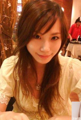 Sıcak bir kız ve erkek arkadaşı odada (86p)