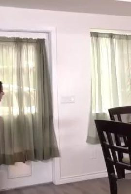 Baba ve erkek kardeşin önünde, kızı bir zenci tarafından becerdin (20p)