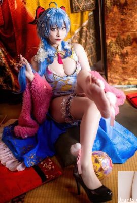 “Juyi” nin çılgın ayakları süren beyaz ve hassas bacakları var! “Seksi S Curve” + Güçlü Kariyer Çizgisi “Çok Güçlü (10p)