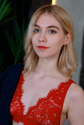 Mia Muse – Pounce'a Hazır (103p)