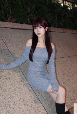 Güzel tanrıça “Wenting” yenilmez ve gülümsüyor ve kalbinizi eritiyor (10p)