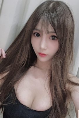 Yuvarlak Göğüsler “Duzhu” beyaz ve hassas figür gözlerinizi fethediyor (10p)