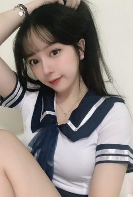 Mizaç kızı “Lin Han” in ince bir bel ve büyük bir göğsüne sahip, çok çekici (10p)