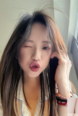 “Weng Youtou” güzelliği güzel ve sevecen bir şiir gibidir (10p)