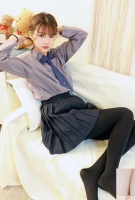 Kızdaki Kız “Jierong” Elektrik Dolu Büyük Gözler (10p