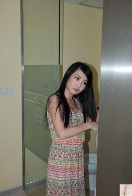 Çin Modelinin Özel Fotoğrafı Küçük Ağaç İnsan Vücudu (93p)