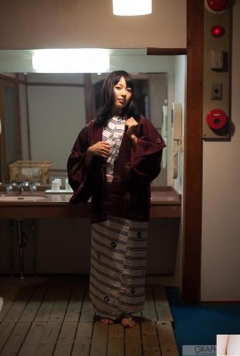 (Acona tarafından) Sıcak gövde yuvarlak eğrilerle doludur (46p)