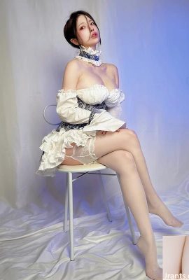 Büyük gözlü sevimli kız “Chuchu Chiba” insanları etkileyen mükemmel bir figüre sahiptir (10p)