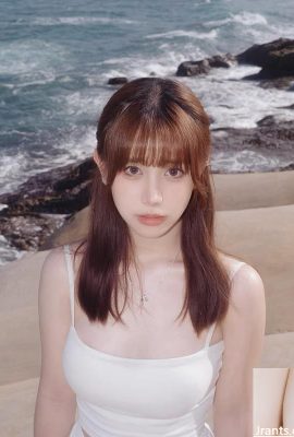 “cpyy” genç vücut (11p) gibi