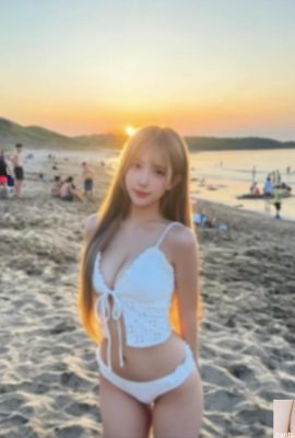 Büyük gözlü güzel kız “Cai Cai” büyüleyici tatlı gülümsemeyle derin kariyer çizgisi (10p)