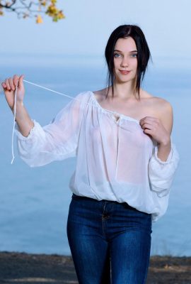 Polly Pure – Mavi Kot (99p)