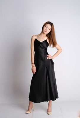 Çinli model Xinran'ın özel fotoğraf çekimi seti (56P)