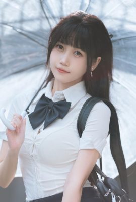 Aptal Değil Kedi – Açık Havada Mini Etek Giyen Okul Kızı (59P)