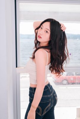 “Bai Mengxian” narin görünümü ve göze çarpan beyaz ve yumuşak cildiyle baştan çıkarıcıdır (10P)