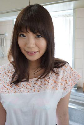 Genç ev hanımı T-büyülemeye tamamen takıntılıdır ve Shun ile Anaconda'nın onu uyarmasını beklemektedir (39P)