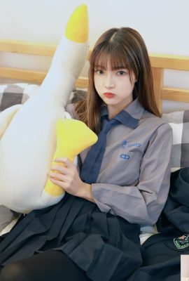 Sevimli kız “Jierong”un yüzü sonsuz çekiciliği gizliyor (10P)