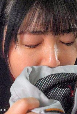 Shinshiro Fuwari: Orta yaşlı, penis takıntılı bir kız öğrenci, uzun süredir sevdiği adamla mastürbasyon yaparak işe başlıyor… (21P)