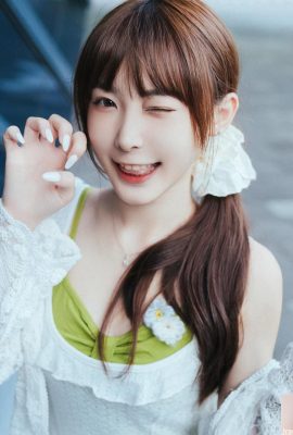 “Yi Xi” son derece çekicidir ve acımasızca baştan çıkarır. Baştan çıkarıcı figüre ne kadar çok bakarsanız, o kadar büyülenirsiniz (10P)